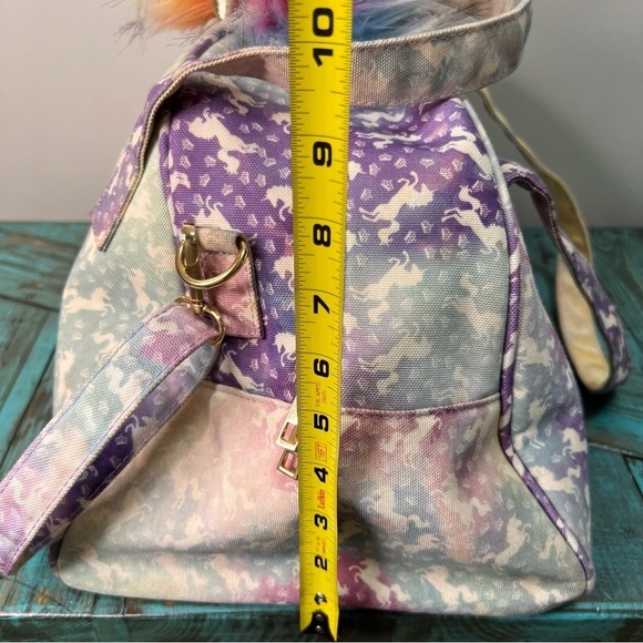 Underonesky Dalila Unicorn Overnight Duffle Bag - Picture 11 of 16
